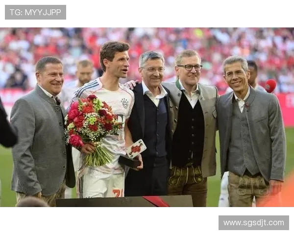 盖德·穆勒：德国足球传奇的诞生与辉煌足迹