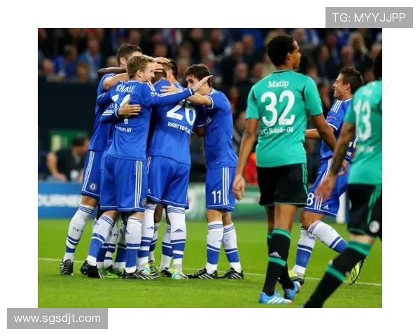 切尔西足球俱乐部的辉煌历程与未来展望：从蓝军王朝到全球足坛的超级强队