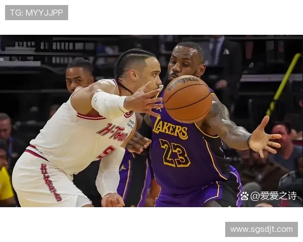 国王队挑战快船迎战西部劲旅 争夺季后赛席位激烈角逐