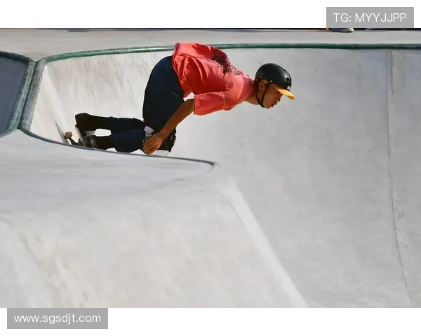 杭州滑板队在极限运动联赛中以83分稳居积分榜首位