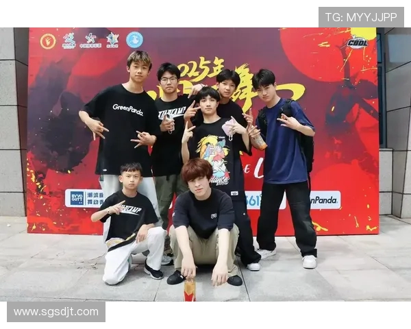 武汉街舞队与成都街舞队赛后复盘团队协作的精彩瞬间与经验分享