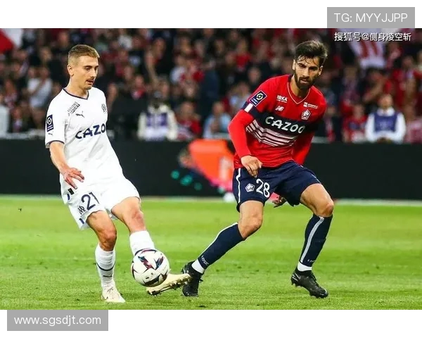 2018年法甲精彩对决里昂主场迎战尼斯球队表现与战术分析 2018年法甲精彩对决里昂主场迎战尼斯球队表现与战术分析