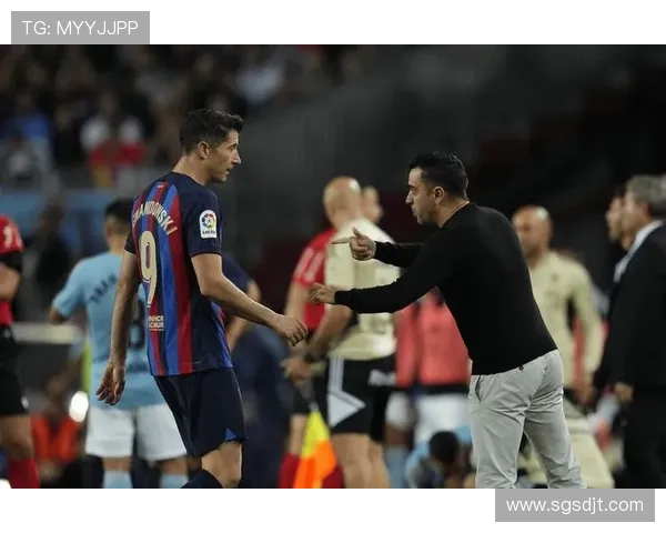 今日巴萨与巴黎对决前瞻分析球队状态战术及关键球员表现